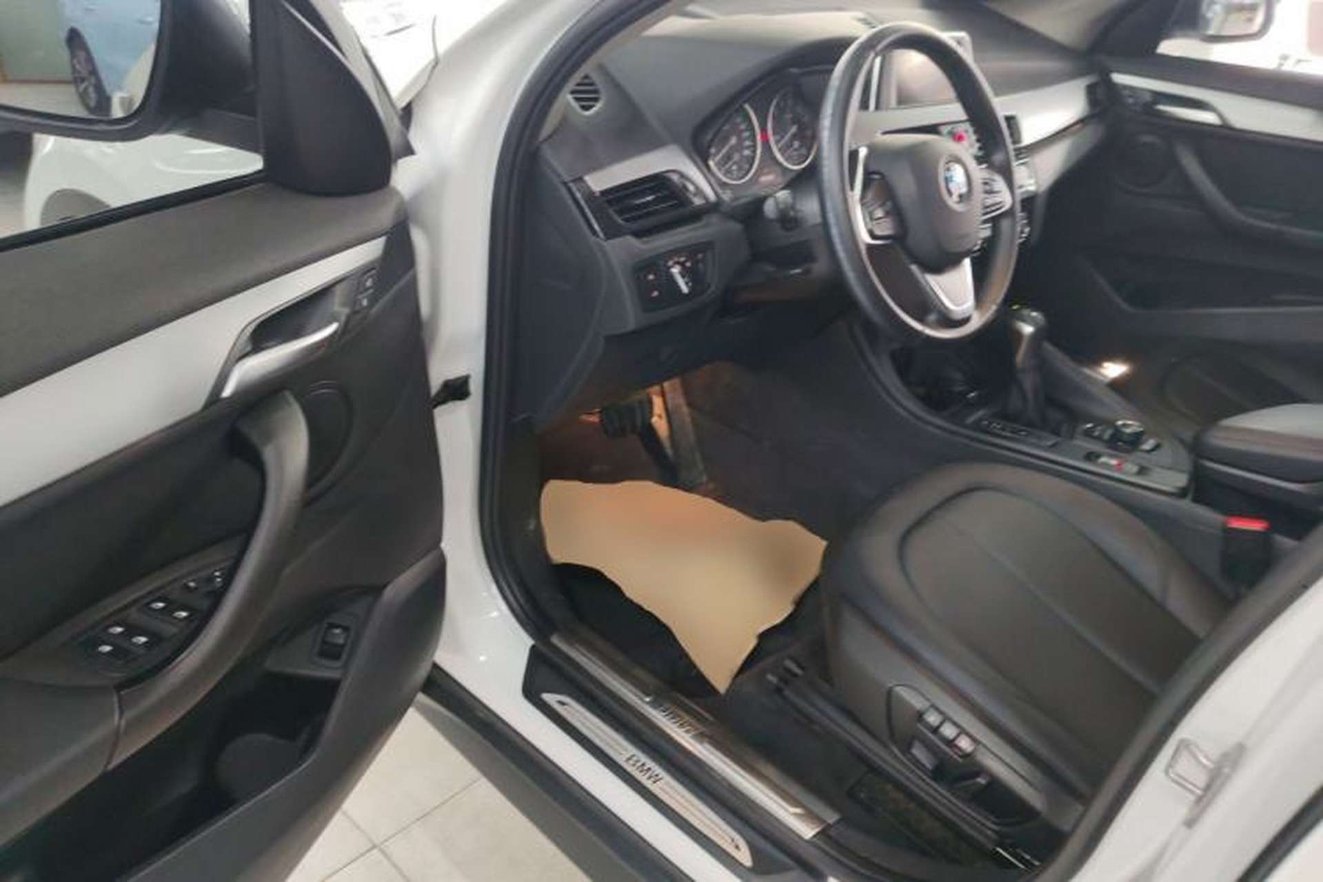 Used BMW X1 2016 sDrive18Li Premium Edition Driver Seat