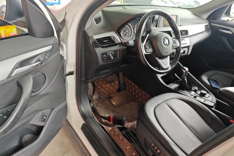 Used BMW X1 2016 sDrive18Li Premium Edition Driver Seat