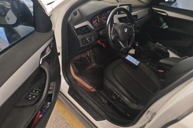 Used BMW X1 2016 sDrive18Li Premium Edition Driver Seat