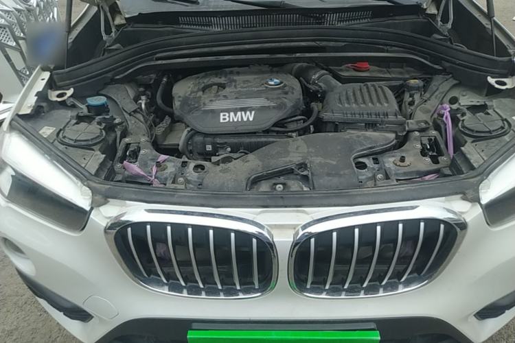 Used BMW X1 2016 sDrive18Li Fashion Model Engine Bay
