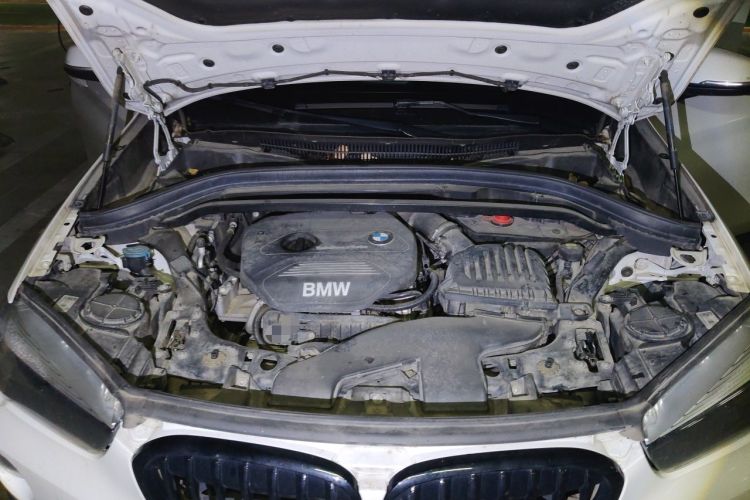 Used BMW X1 2016 sDrive18Li Fashion Model Engine Bay