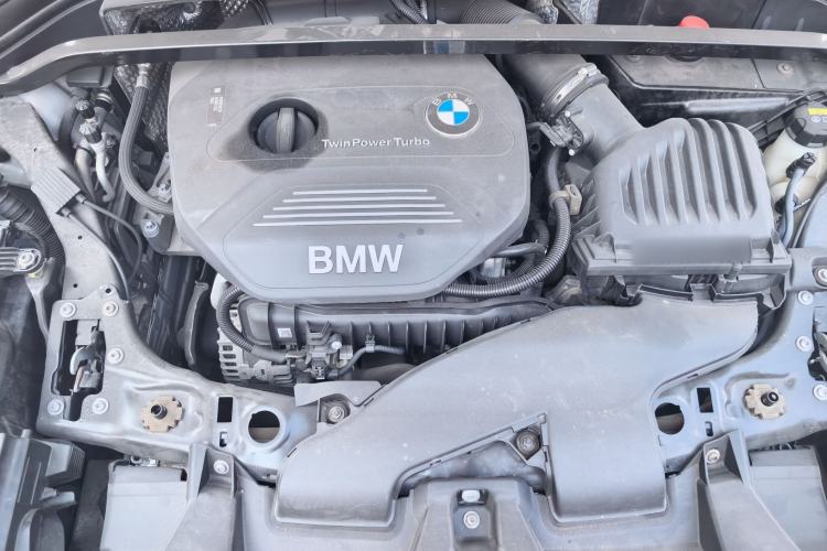 Used BMW X1 2016 sDrive18Li Fashion Model Engine Bay