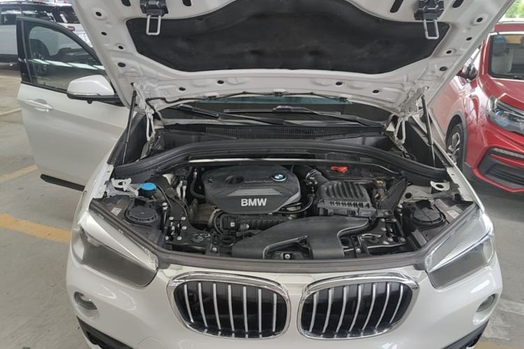 Used BMW X1 2016 sDrive18Li Fashion Model Engine Bay
