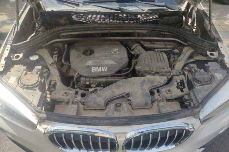 Used BMW X1 2016 sDrive18Li Fashion Model Engine Bay