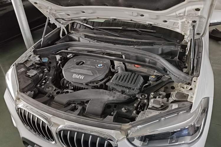 Used BMW X1 2016 sDrive18Li Luxury Model Engine Bay