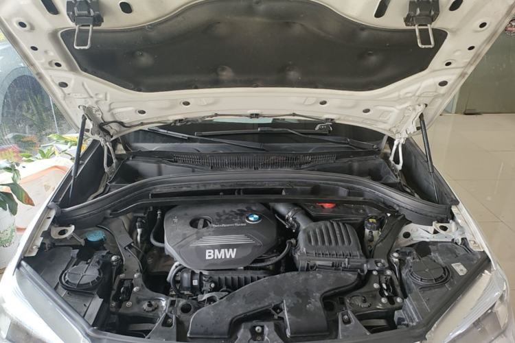 Used BMW X1 2016 sDrive18Li Fashion Model Engine Bay