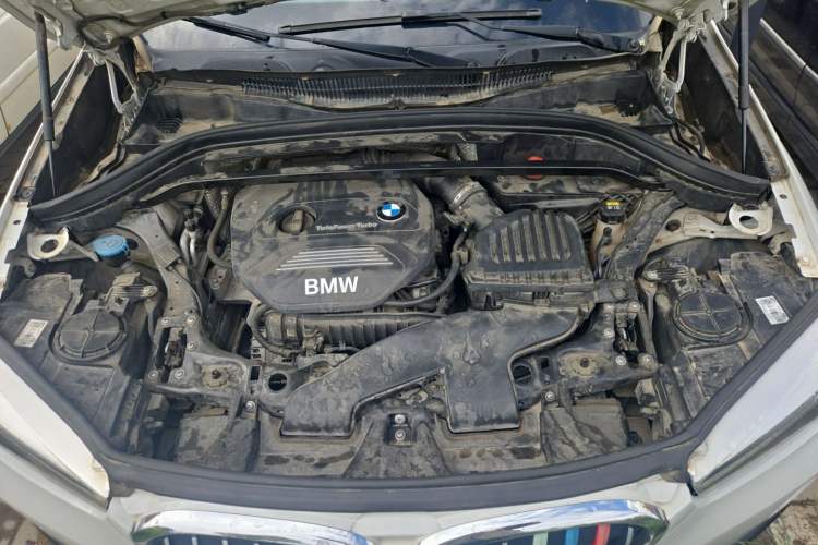 Used BMW X1 2016 sDrive18Li Fashion Model Engine Bay