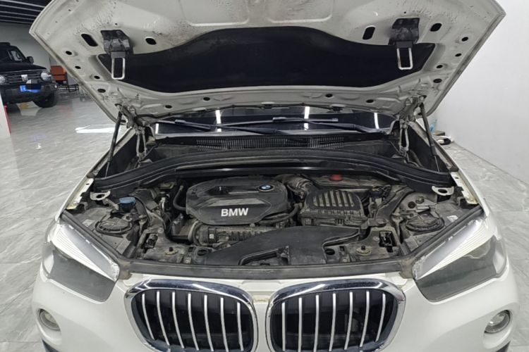 Used BMW X1 2016 sDrive18Li Fashion Model Engine Bay
