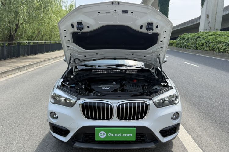 Used BMW X1 2016 sDrive18Li Fashion Model Engine Bay