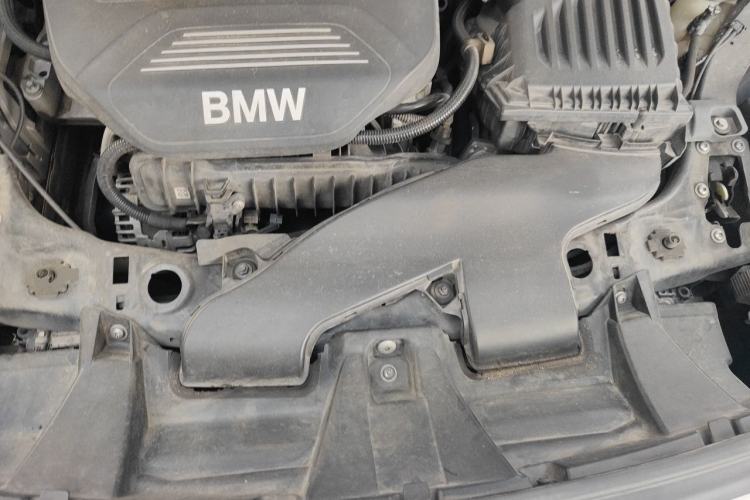 Used BMW X1 2016 sDrive18Li Fashion Model Engine Bay