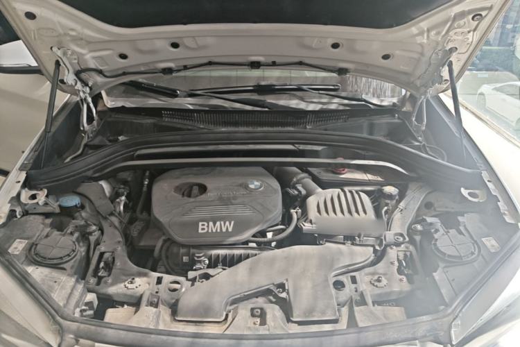 Used BMW X1 2016 sDrive18Li Fashion Model Engine Bay
