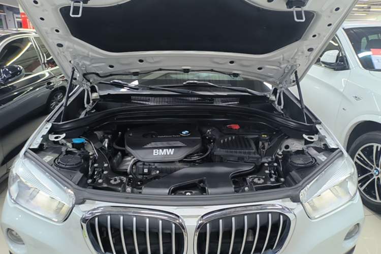 Used BMW X1 2016 sDrive18Li Fashion Model Engine Bay