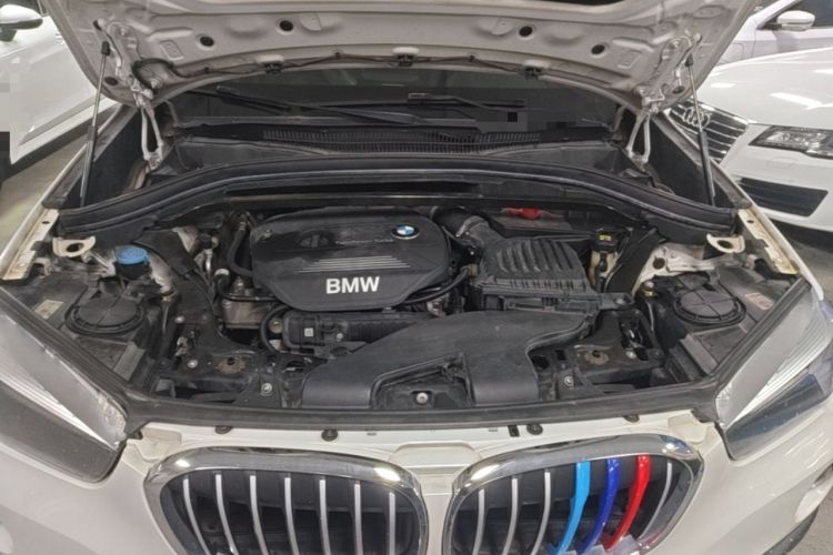 Used BMW X1 2016 sDrive18Li Fashion Model Engine Bay
