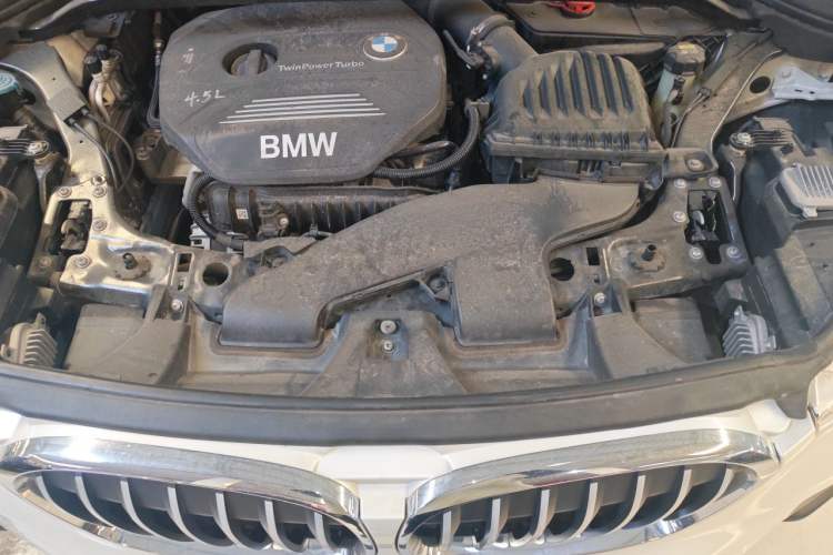 Used BMW X1 2016 sDrive18Li Fashion Model Engine Bay