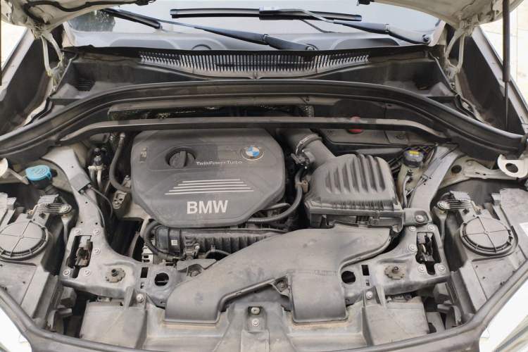 Used BMW X1 2016 sDrive18Li Fashion Model Engine Bay