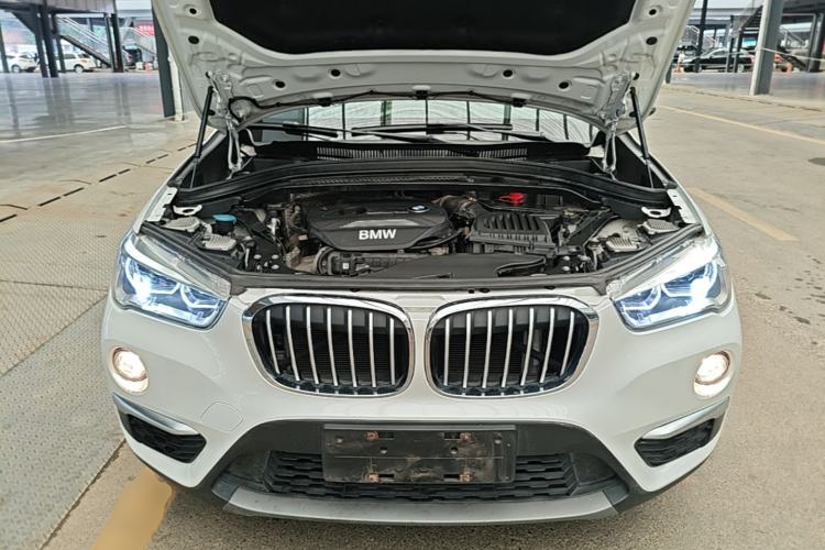 Used BMW X1 2016 sDrive18Li Fashion Model Engine Bay