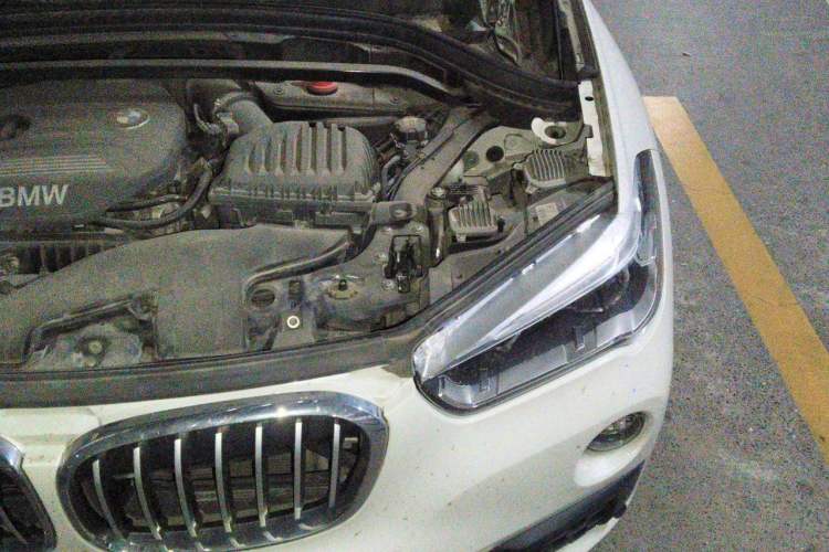 Used BMW X1 2016 sDrive18Li Premium Edition Engine Bay Left