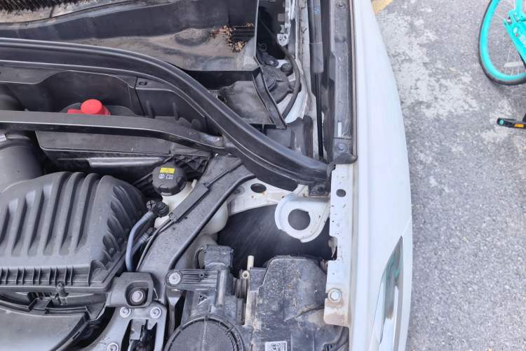 Used BMW X1 2016 sDrive18Li Fashion Model Engine Bay Left