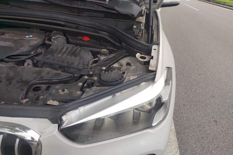 Used BMW X1 2016 sDrive18Li Fashion Model Engine Bay Left