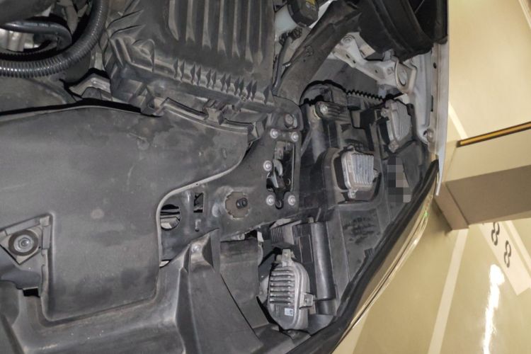 Used BMW X1 2016 xDrive20Li Luxury Model Engine Bay Left