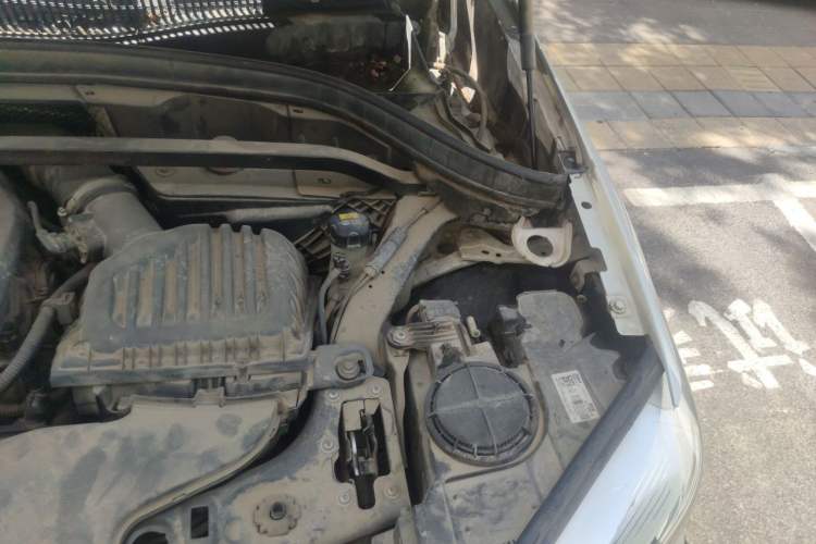 Used BMW X1 2016 sDrive18Li Fashion Model Engine Bay Left