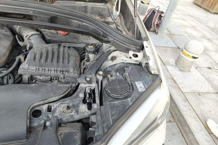 Used BMW X1 2016 sDrive18Li Fashion Model Engine Bay Left