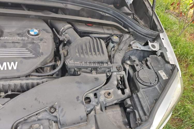Used BMW X1 2016 sDrive18Li Fashion Model Engine Bay Left