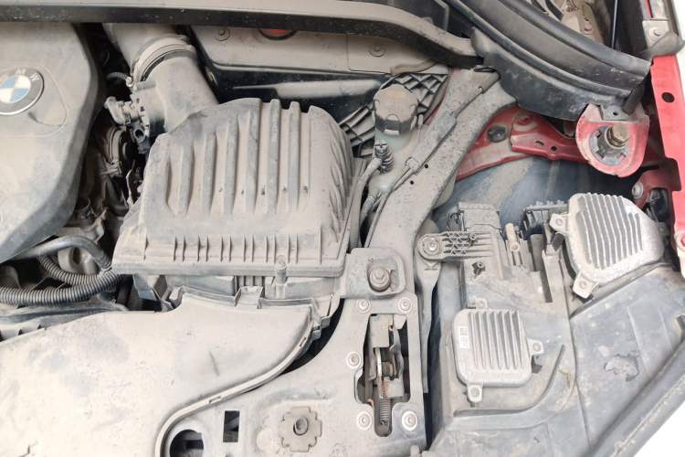Used BMW X1 2016 sDrive18Li Premium Edition Engine Bay Left