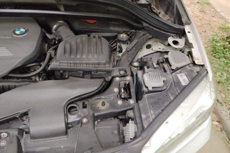 Used BMW X1 2016 sDrive18Li Premium Edition Engine Bay Left