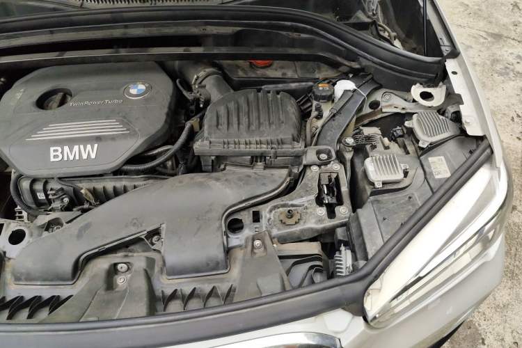 Used BMW X1 2016 sDrive18Li Premium Edition Engine Bay Left