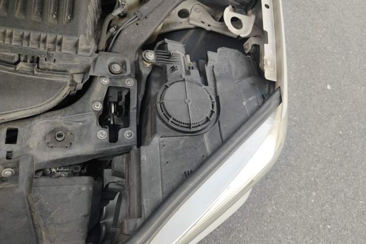 Used BMW X1 2016 sDrive18Li Fashion Model Engine Bay Left