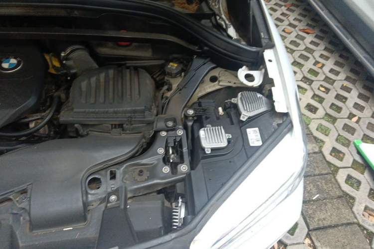 Used BMW X1 2016 sDrive18Li Premium Edition Engine Bay Left
