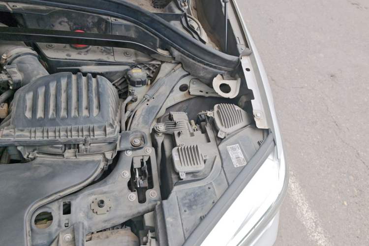 Used BMW X1 2016 sDrive18Li Premium Edition Engine Bay Left