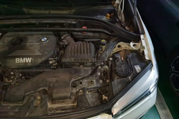Used BMW X1 2016 sDrive18Li Fashion Model Engine Bay Left
