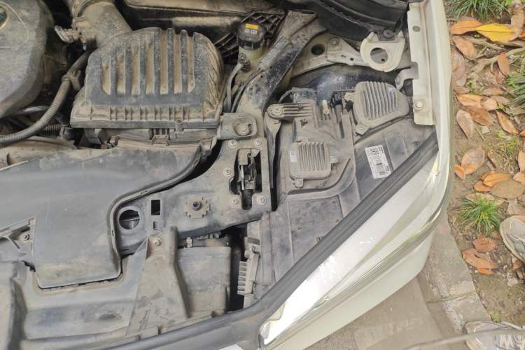 Used BMW X1 2016 sDrive20Li Luxury Model Engine Bay Left