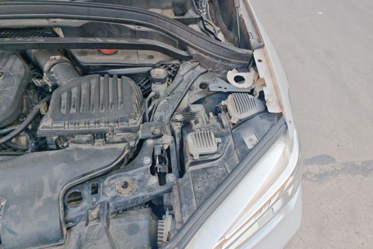 Used BMW X1 2016 sDrive18Li Premium Edition Engine Bay Left
