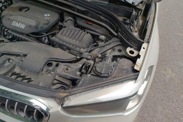 Used BMW X1 2016 sDrive18Li Fashion Model Engine Bay Left