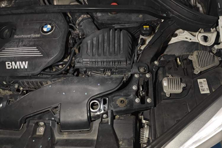 Used BMW X1 2016 sDrive18Li Premium Edition Engine Bay Left
