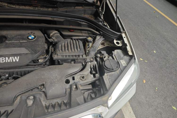 Used BMW X1 2016 sDrive18Li Fashion Model Engine Bay Left