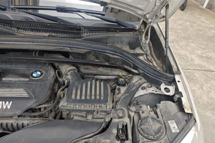 Used BMW X1 2016 sDrive18Li Fashion Model Engine Bay Left