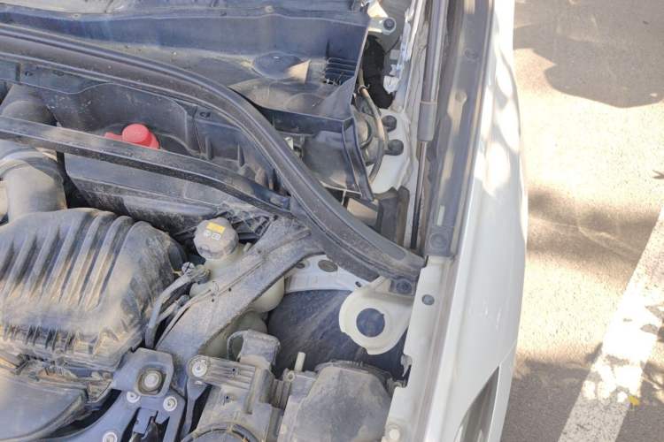 Used BMW X1 2016 sDrive18Li Fashion Model Engine Bay Left