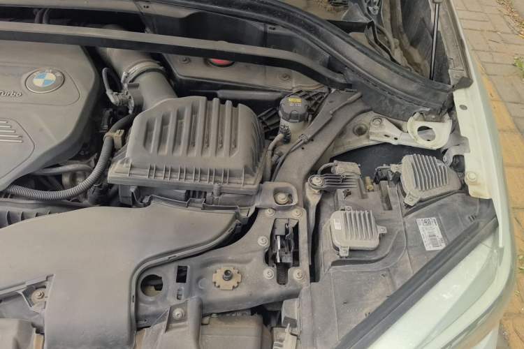 Used BMW X1 2016 sDrive18Li Premium Edition Engine Bay Left