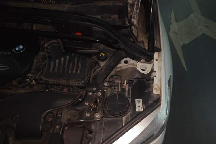 Used BMW X1 2016 sDrive18Li Fashion Model Engine Bay Left