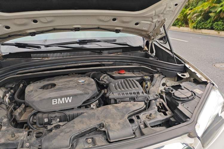Used BMW X1 2016 sDrive18Li Fashion Model Engine Bay Left