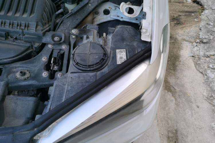Used BMW X1 2016 sDrive18Li Fashion Model Engine Bay Left