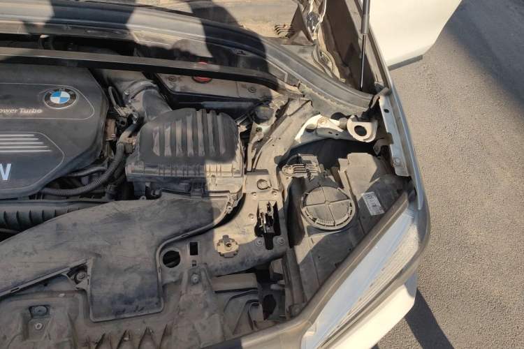 Used BMW X1 2016 sDrive18Li Fashion Model Engine Bay Left