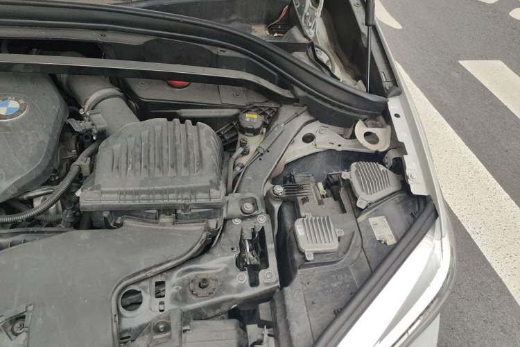 Used BMW X1 2016 sDrive18Li Premium Edition Engine Bay Left