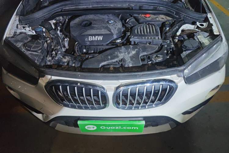 Used BMW X1 2016 sDrive18Li Fashion Model Engine Bay