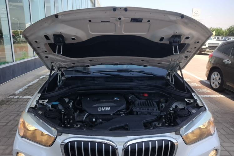 Used BMW X1 2016 sDrive18Li Fashion Model Engine Bay