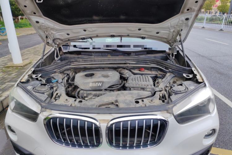 Used BMW X1 2016 sDrive18Li Fashion Model Engine Bay